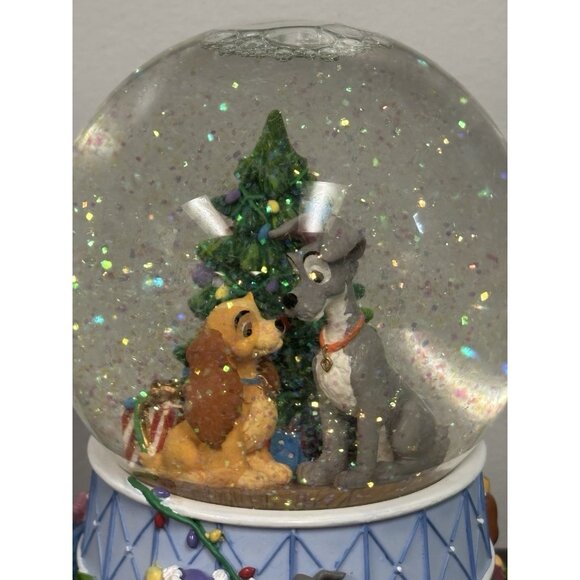 Disney Lady & The Tramp Dog Christmas Tree Deck Halls Musical Water Globe - Picture 3 of 17
